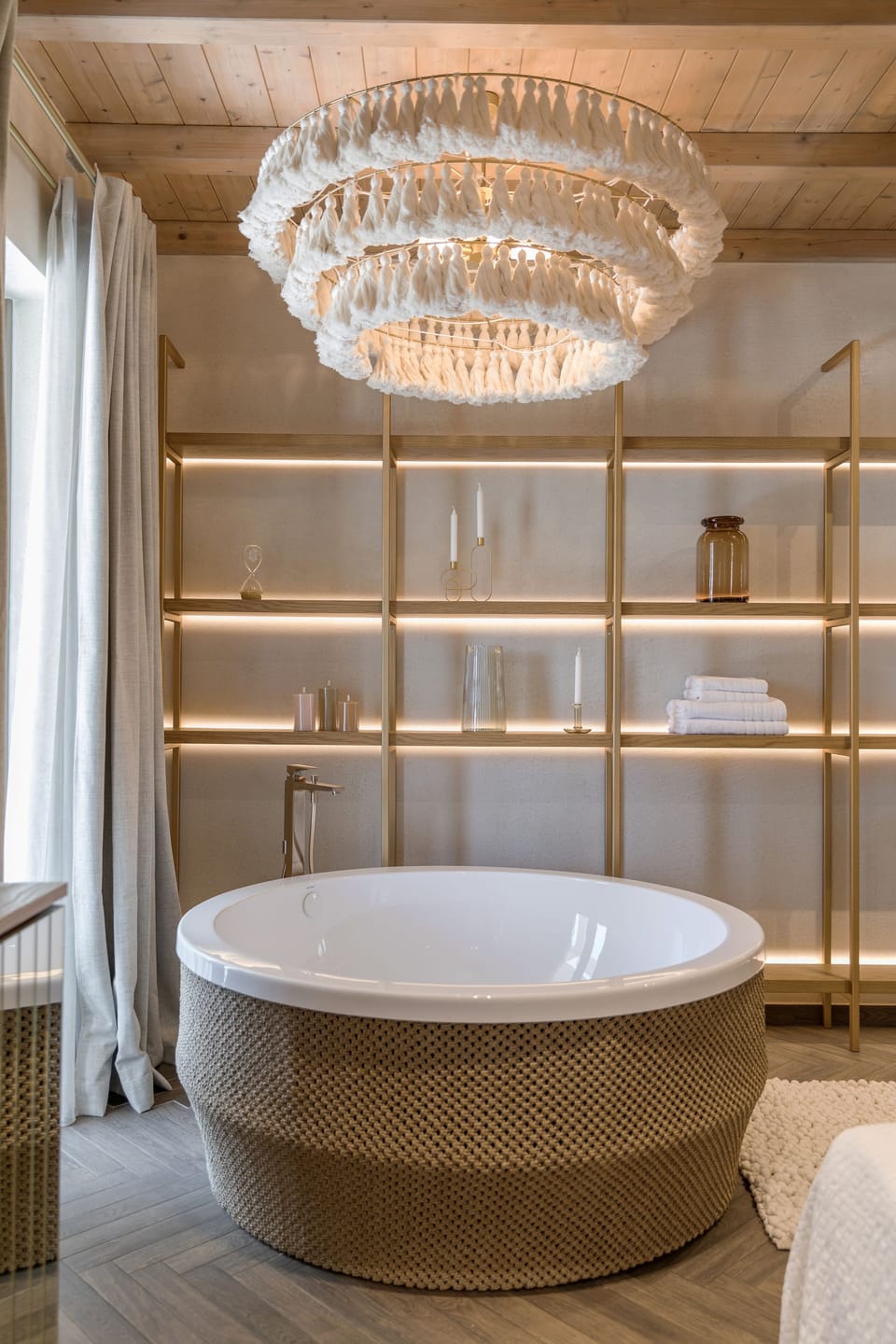 Junior Studio Suite | Minibar, in-room safe, blackout drapes, iron/ironing board