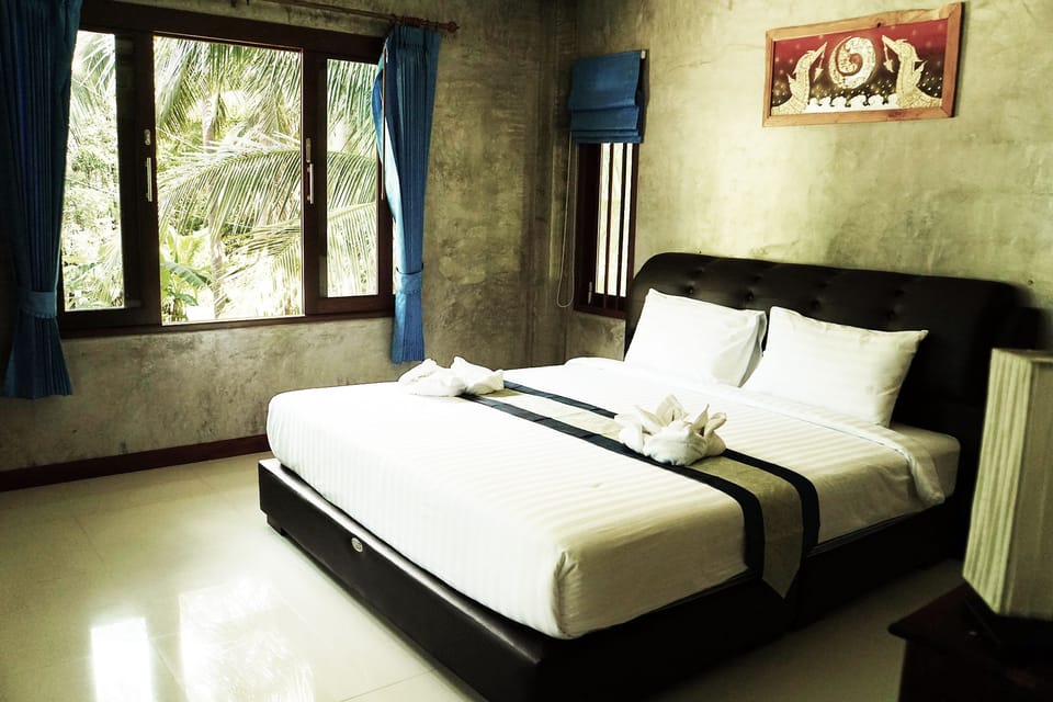 Minibar, in-room safe, free WiFi, bed sheets