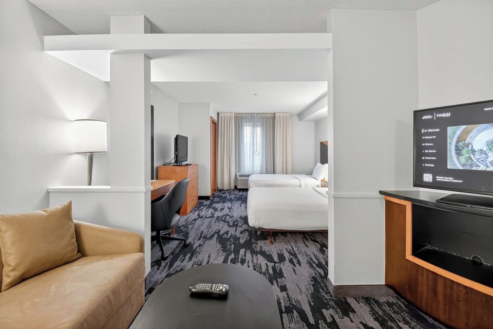 Studio, 2 Double Beds | Hypo-allergenic bedding, desk, laptop workspace, blackout drapes