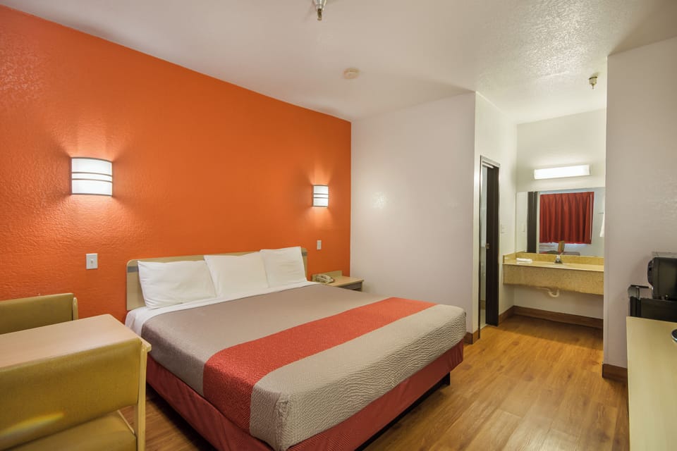 Desk, iron/ironing board, free WiFi, bed sheets