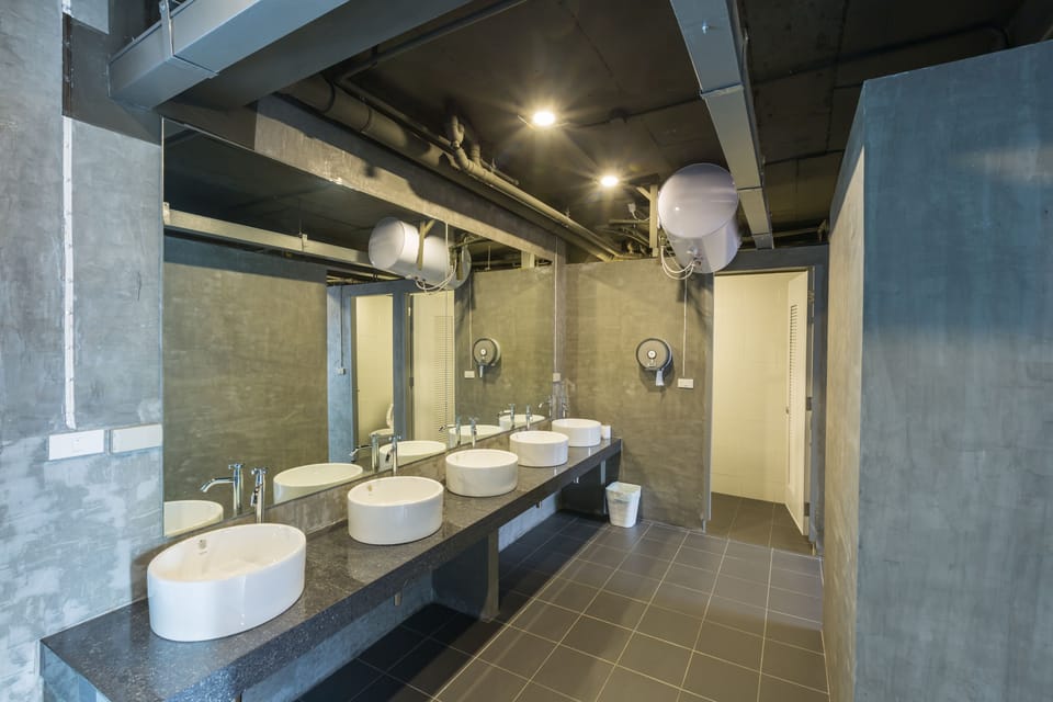Bathroom shower
