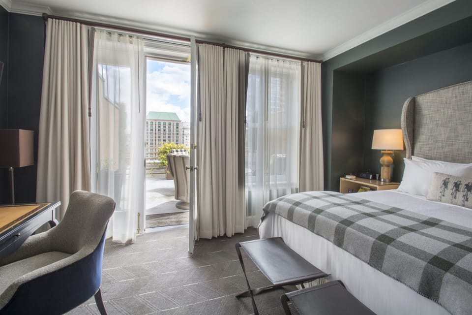 Room | 1 bedroom, Frette Italian sheets, premium bedding, down comforters