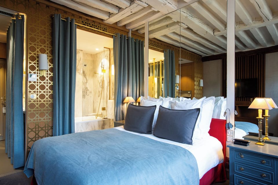 Double Room | Minibar, in-room safe, desk, soundproofing
