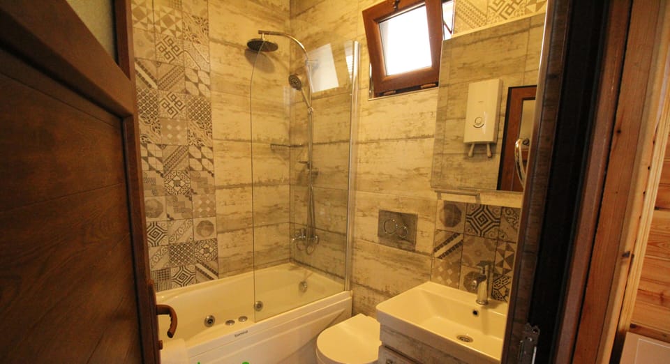 Deluxe Bungalow, 1 Double Bed, Mountain View | Premium bedding, in-room safe, desk, iron/ironing board
