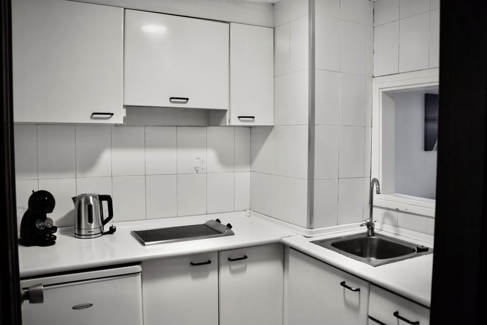 1 bedroom, free cribs/infant beds, WiFi, bed sheets