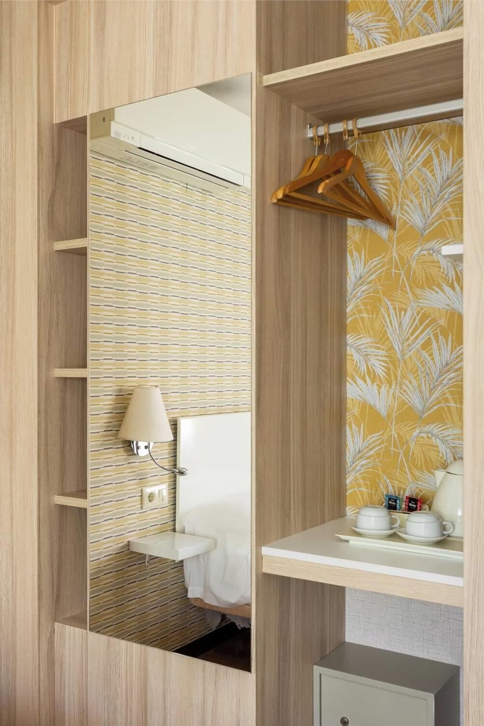 Twin room | In-room safe, desk, free WiFi, bed sheets