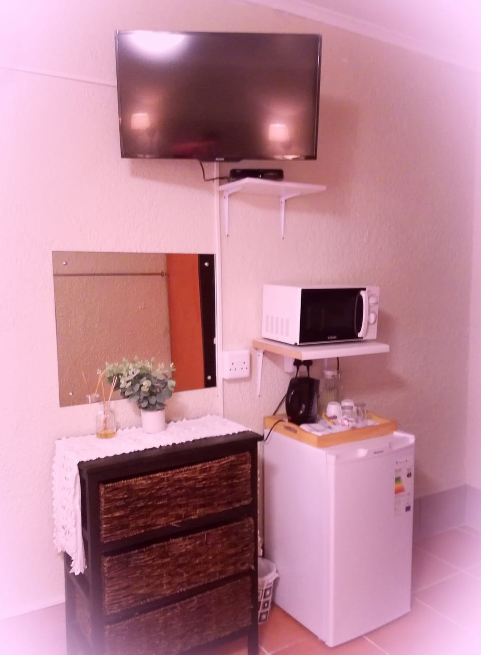 En-suite with Bath / shower  | Free WiFi