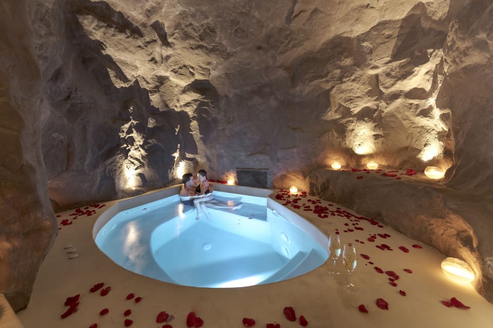 Couples treatment rooms, body treatments, body wraps, body scrubs