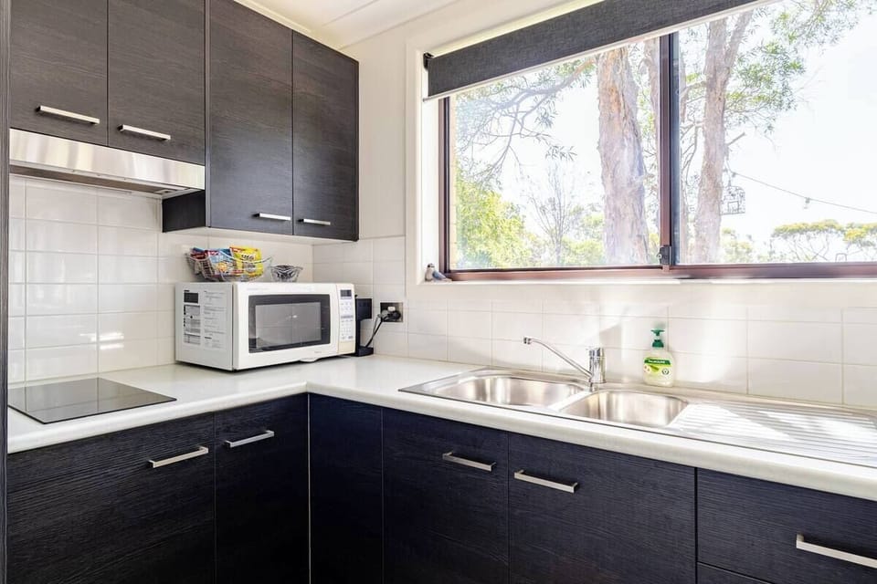Self Contained 2 Bedroom, 2 Bathroom House | Private kitchen | Espresso maker, coffee/tea maker, full-size fridge, microwave