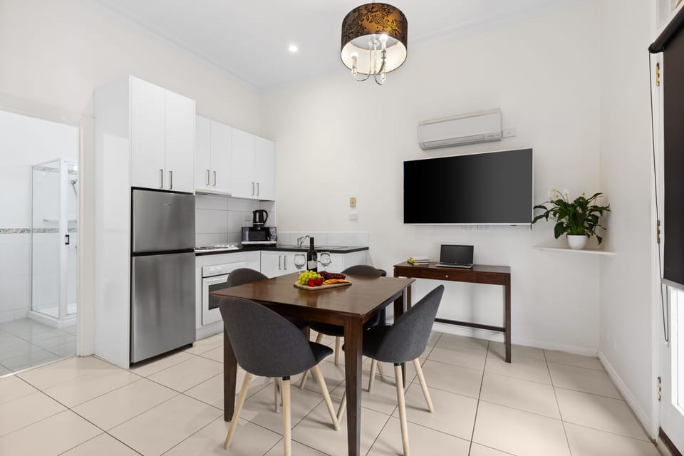 Superior Villa | Private kitchen | Shared fridge, microwave, coffee/tea maker, toaster