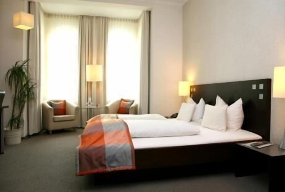 In-room safe, desk, blackout drapes, soundproofing