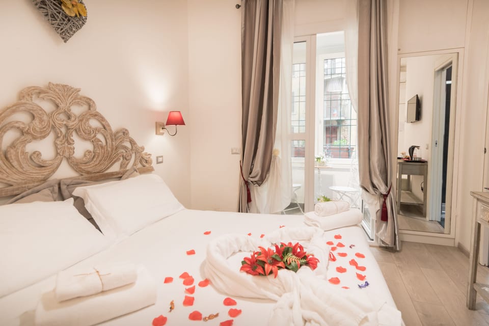 Luxury Room, 1 Bedroom (M3) | Desk, soundproofing, WiFi (free)