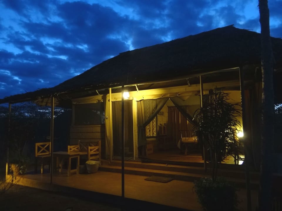 iKWETA Safari Camp Luxury tent in Kenya