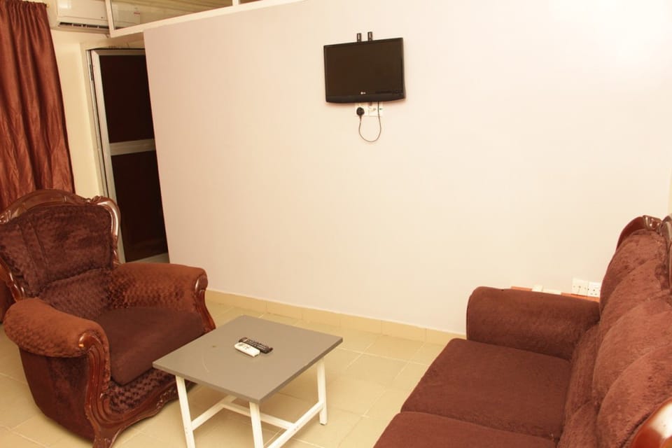 Executive Suite | Living area