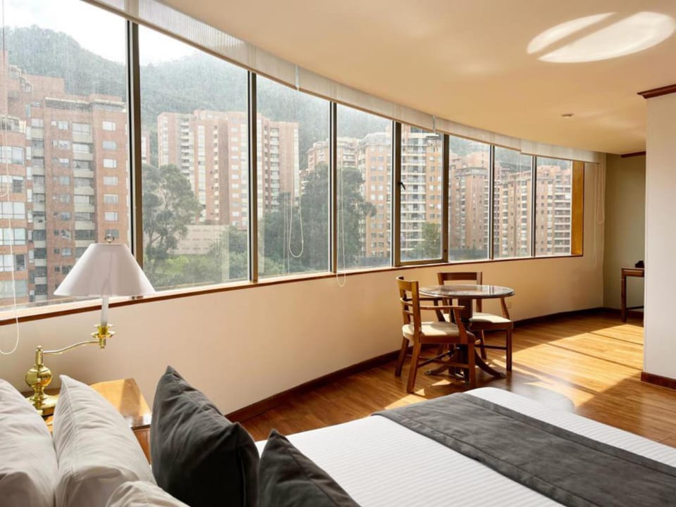 Junior Studio Suite | City view