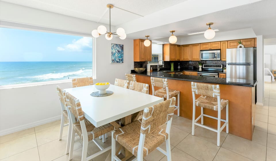 Penthouse Three-Bedroom Apartment - Oceanfront - Unit 449 | Private kitchen | Fridge, microwave, oven, coffee/tea maker