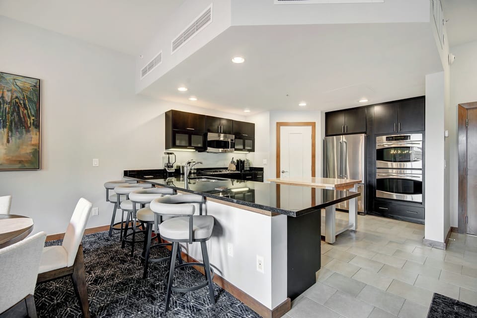 Condo, 2 Bedrooms | Shared kitchen | Coffee/tea maker