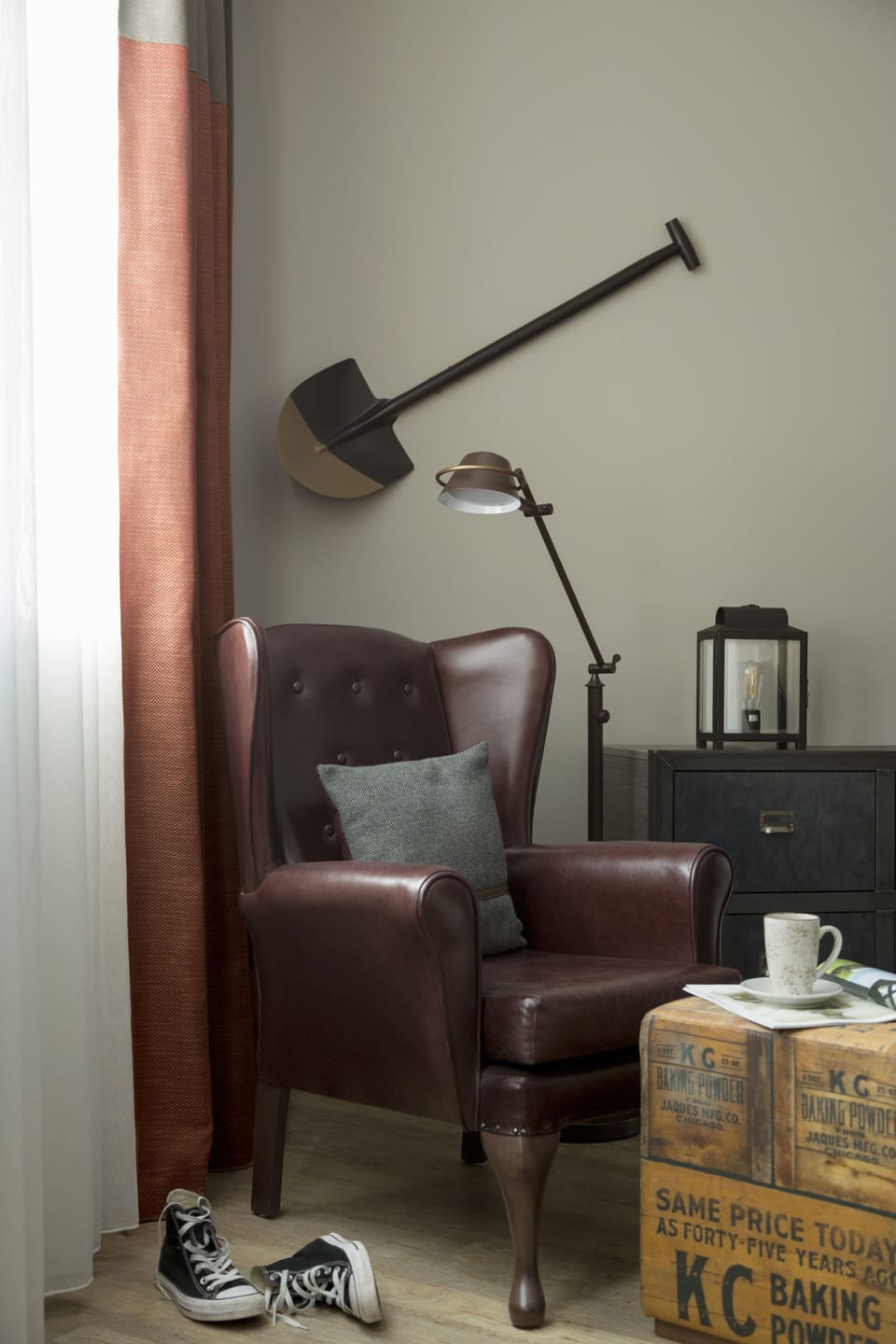 Standard Room | Living area | 40-inch LCD TV with digital channels, TV