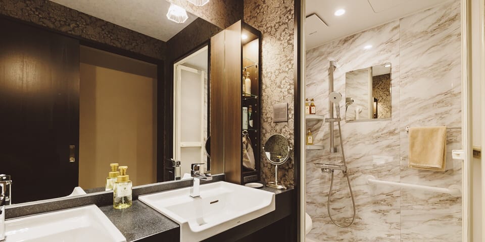 [Yamagami] Twin Beds Room & Japanese Room (8 tatami) Non Smoking | Bathroom | Free toiletries, hair dryer, slippers, bidet