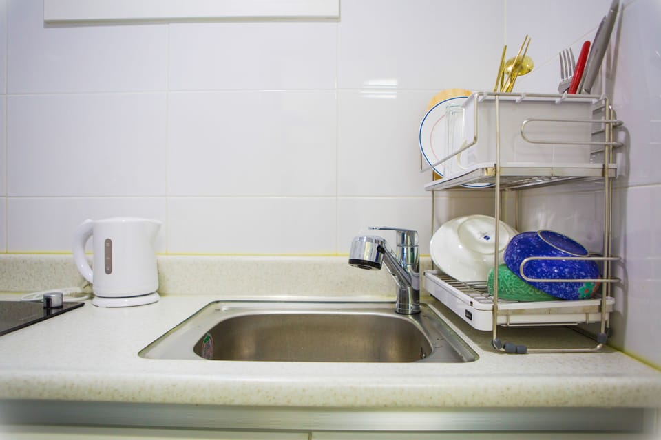 SET (100% Private Room&BathRoom + free BF) | Private kitchenette | Full-size fridge, microwave, stovetop, coffee/tea maker