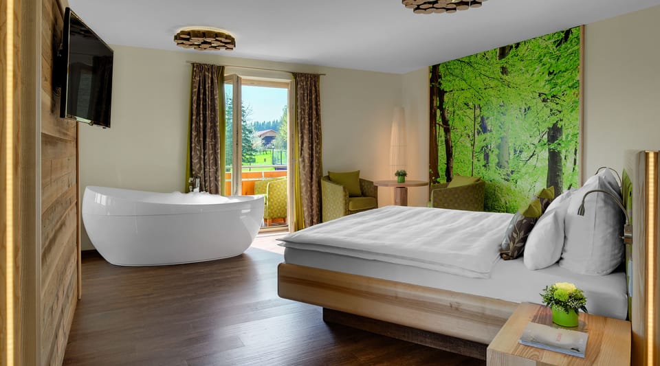 Suite, Balcony (Buche) | In-room safe, free WiFi, bed sheets