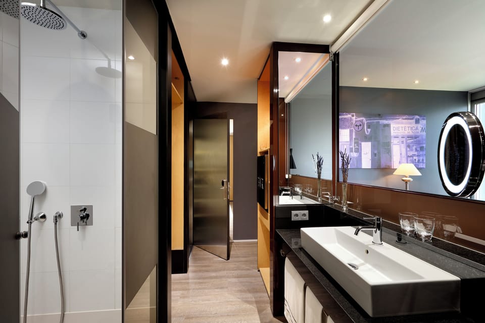 Melia Room, Room | Bathroom | Eco-friendly toiletries, hair dryer, towels