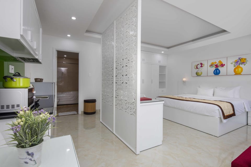 Panoramic Suite, 1 Bedroom, Non Smoking, City View | In-room safe, desk, soundproofing, WiFi (free)