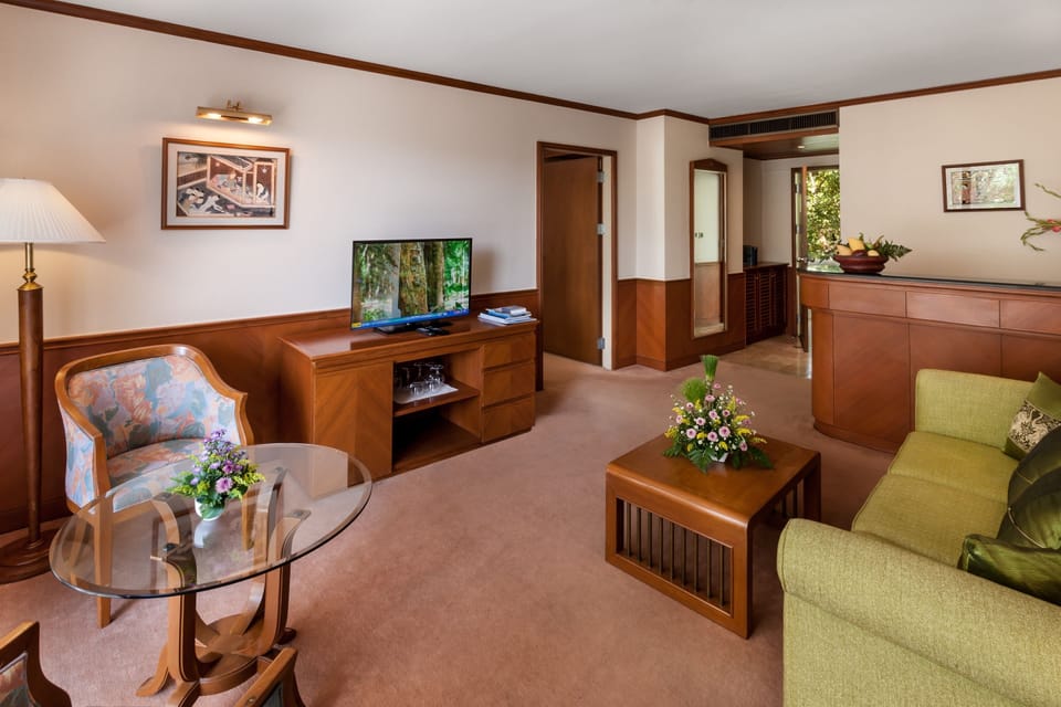 Suite | Living area