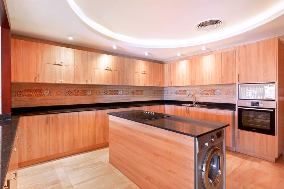 Villa with Private Pool | Minibar, in-room safe, desk, soundproofing