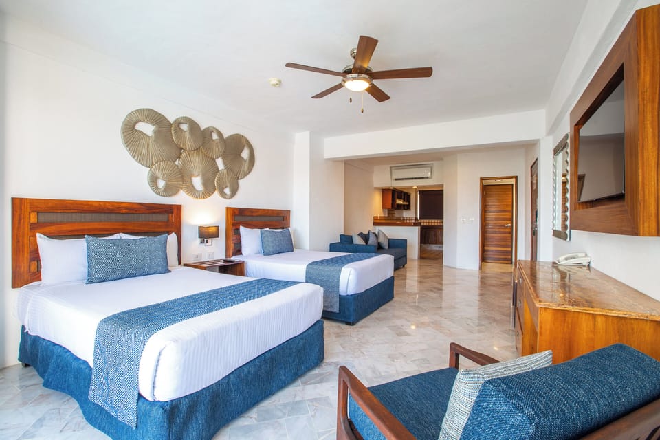 Superior con Balcón | 1 bedroom, premium bedding, in-room safe, desk