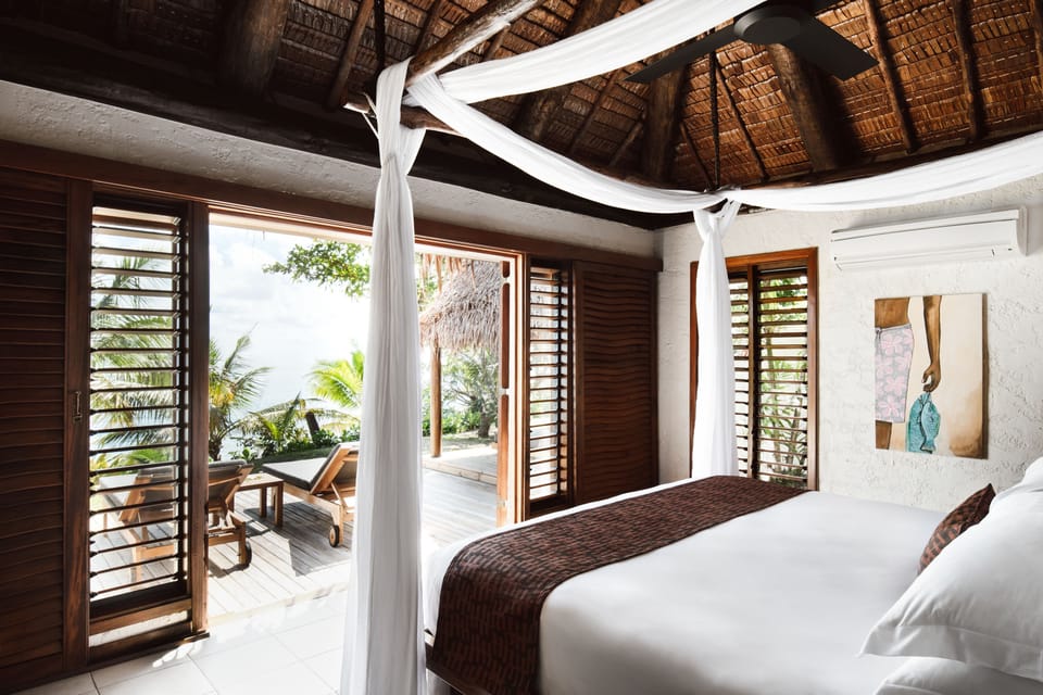 Beachfront Pool Villa | Hypo-allergenic bedding, minibar, in-room safe, individually decorated