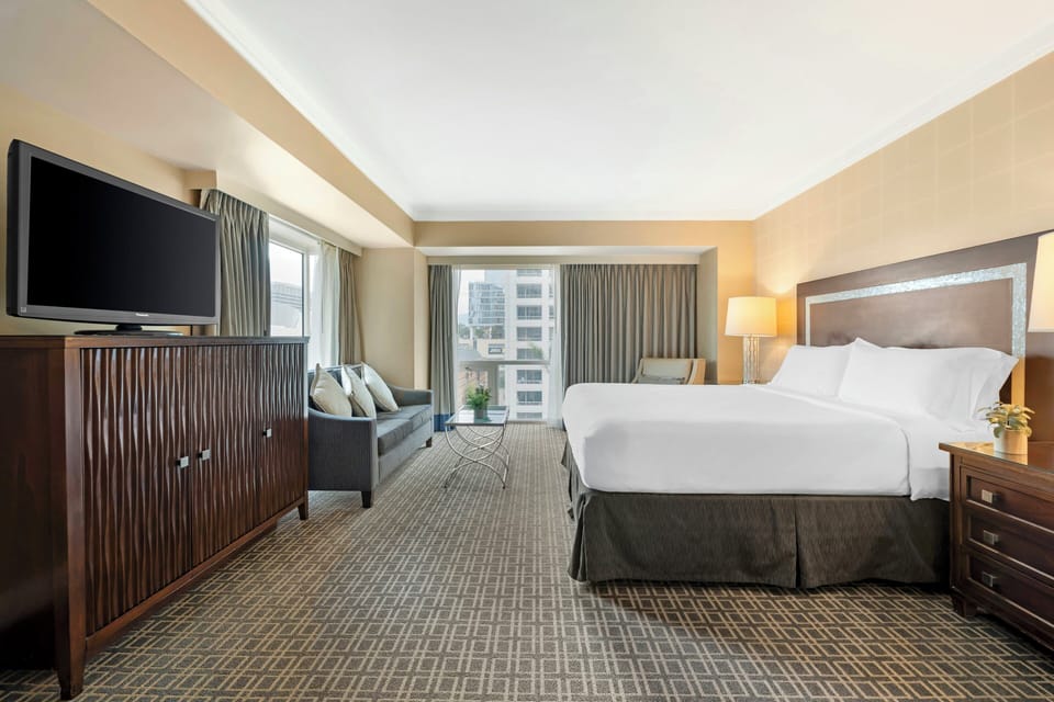 Premium bedding, pillowtop beds, in-room safe, desk