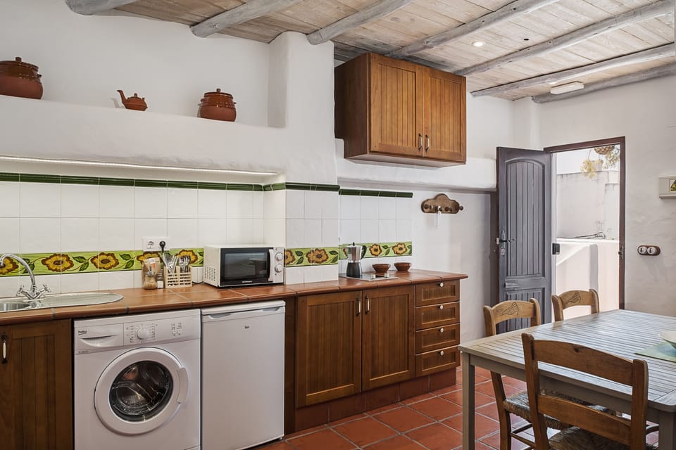 Standard Apartment, 1 Bedroom | Private kitchen | Coffee/tea maker, freezer