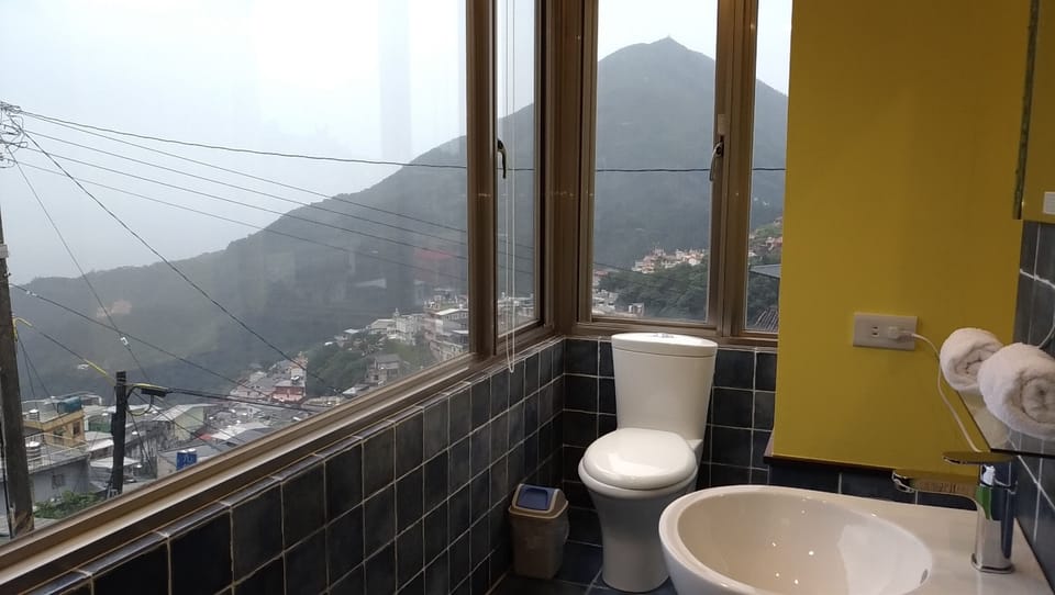 Superior Quadruple Room (Garden) | Bathroom | Shower, free toiletries, hair dryer, slippers