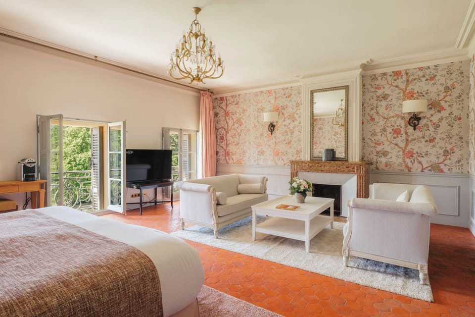 Historic Suite | Premium bedding, minibar, in-room safe, desk