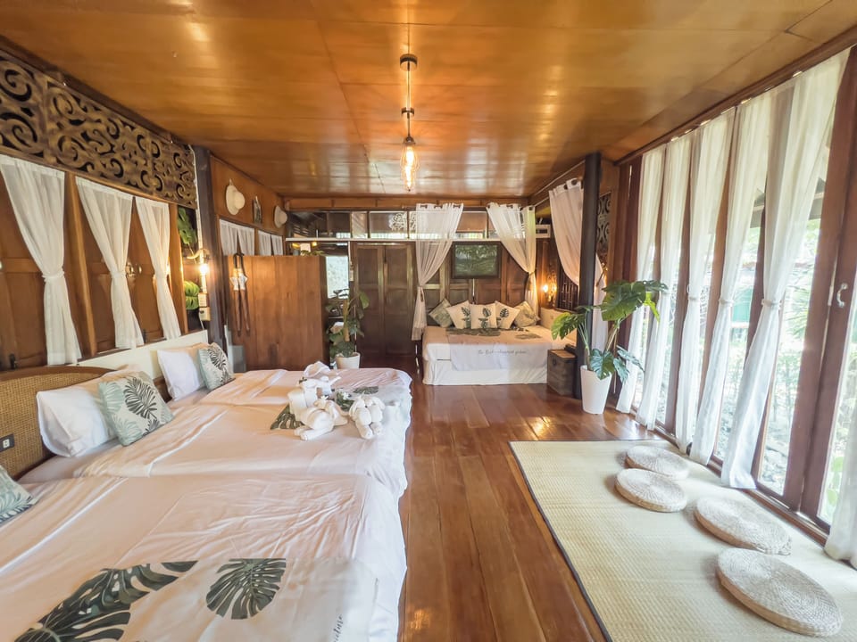 Safari Villa | Minibar, individually decorated, individually furnished, free WiFi