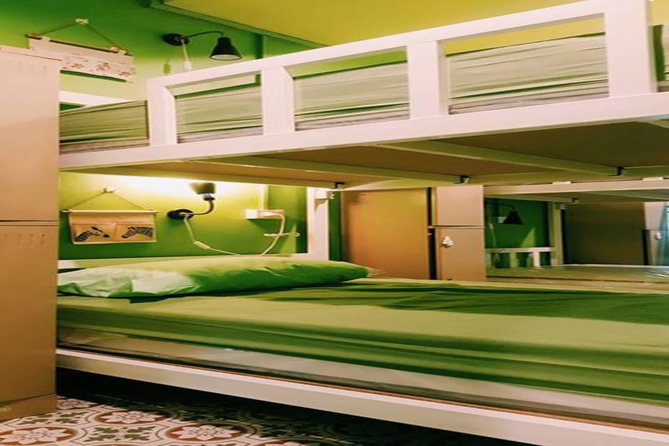 Mixed Dormitory  | Free WiFi