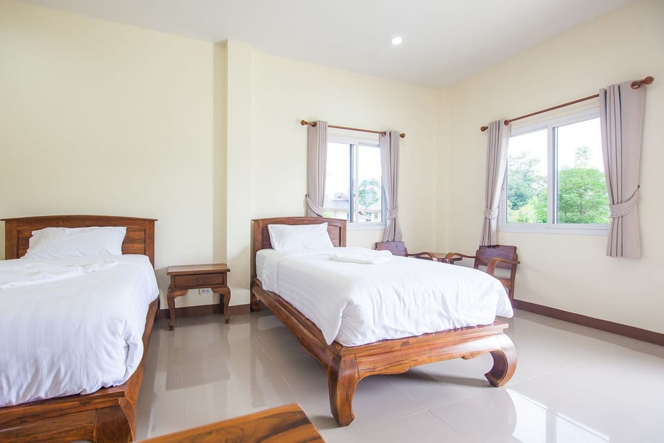 Deluxe Twin Room | Desk, soundproofing, free WiFi