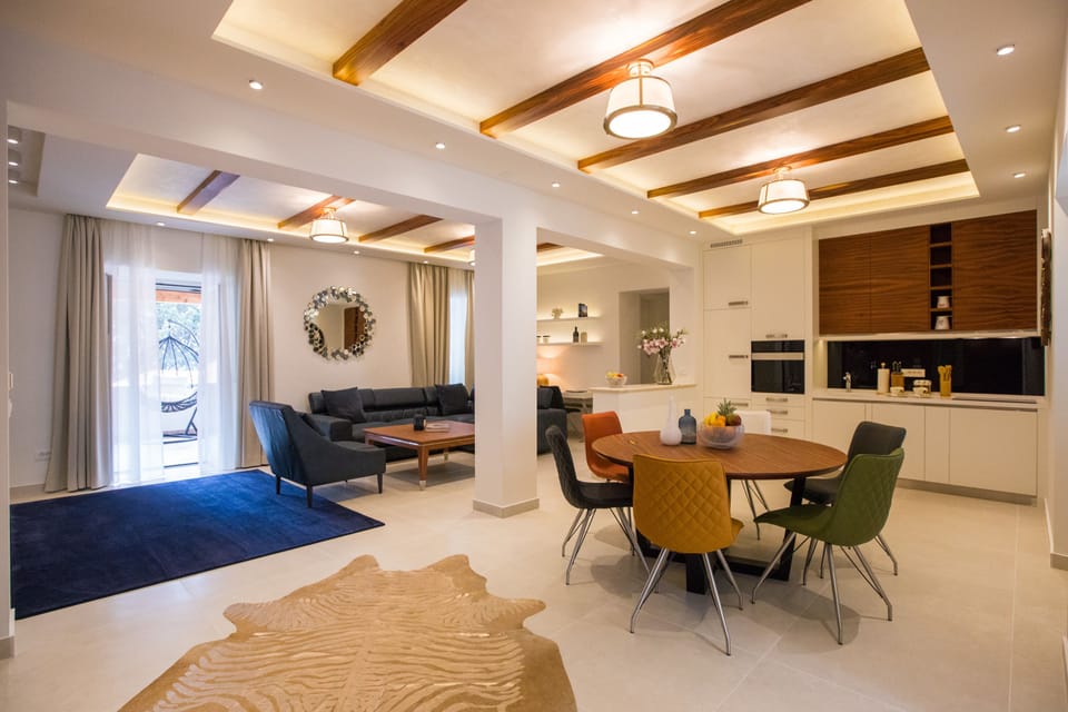 Premium Penthouse, Private Pool (BLUE DIAMOND) | Premium bedding, in-room safe, individually decorated, desk