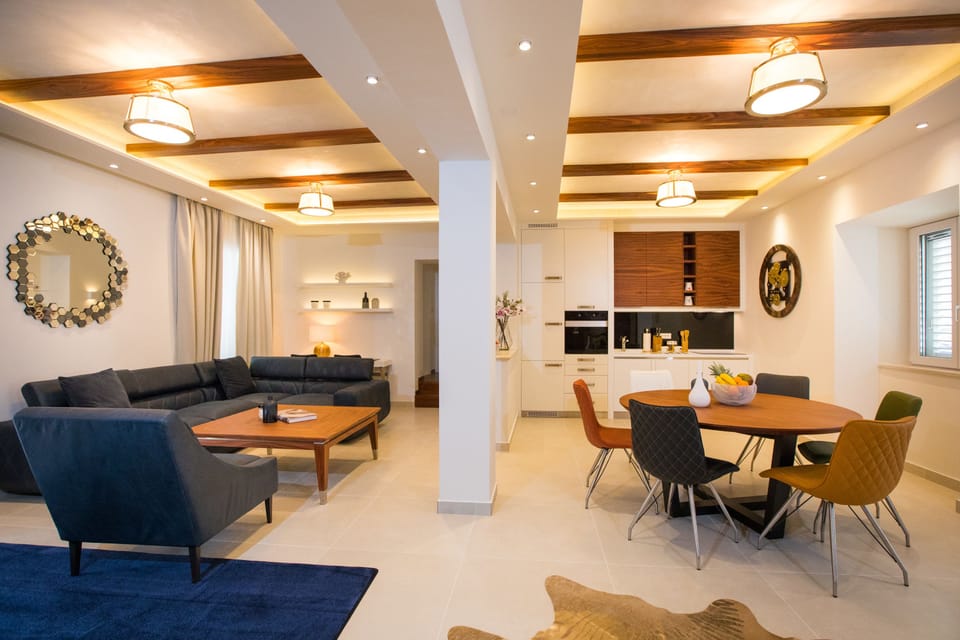 Premium Penthouse, Private Pool (BLUE DIAMOND) | Premium bedding, in-room safe, individually decorated, desk