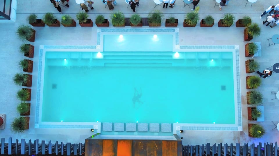 Seasonal outdoor pool, sun loungers