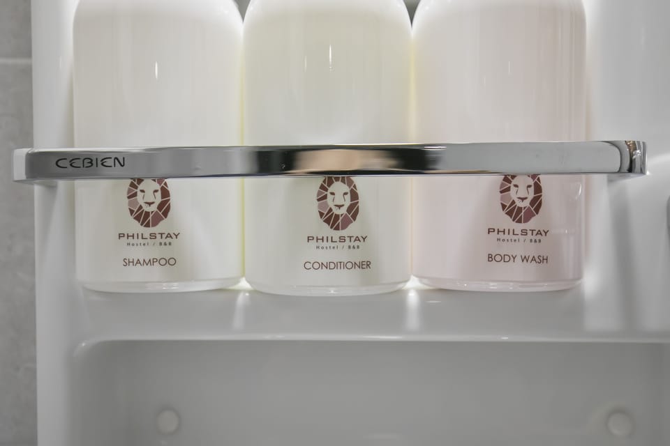 Family Room (Bunk) | Bathroom amenities | Shower, free toiletries, hair dryer, slippers