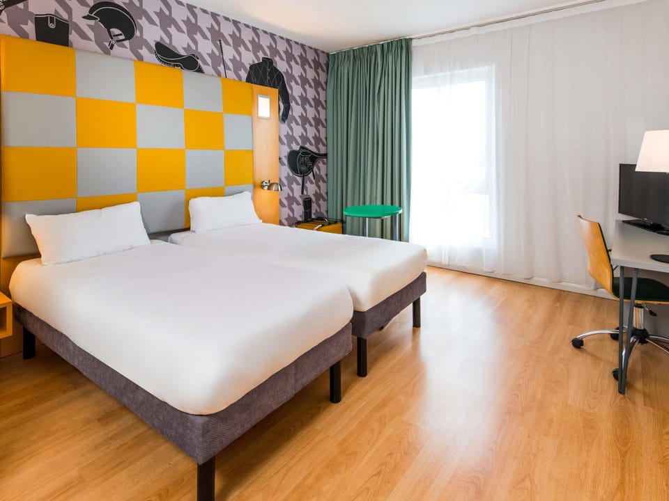 Room, 2 Twin Beds (The Duet) | In-room safe, desk, WiFi (free), bed sheets