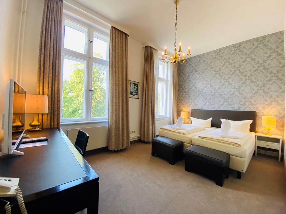 Double Room | Free WiFi, bed sheets