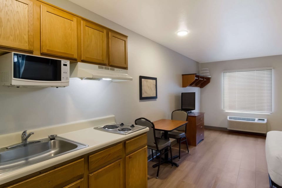 Standard Room, 1 Double Bed, Non Smoking with Sofa | Private kitchen | Full-size fridge, microwave, stovetop