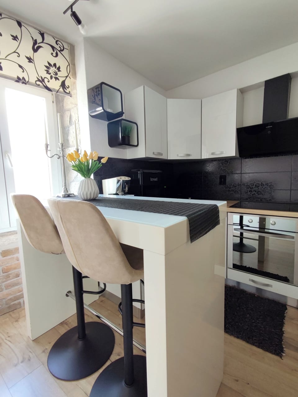 Standard Studio | Private kitchen | Fridge, coffee/tea maker, electric kettle, cookware/dishes/utensils