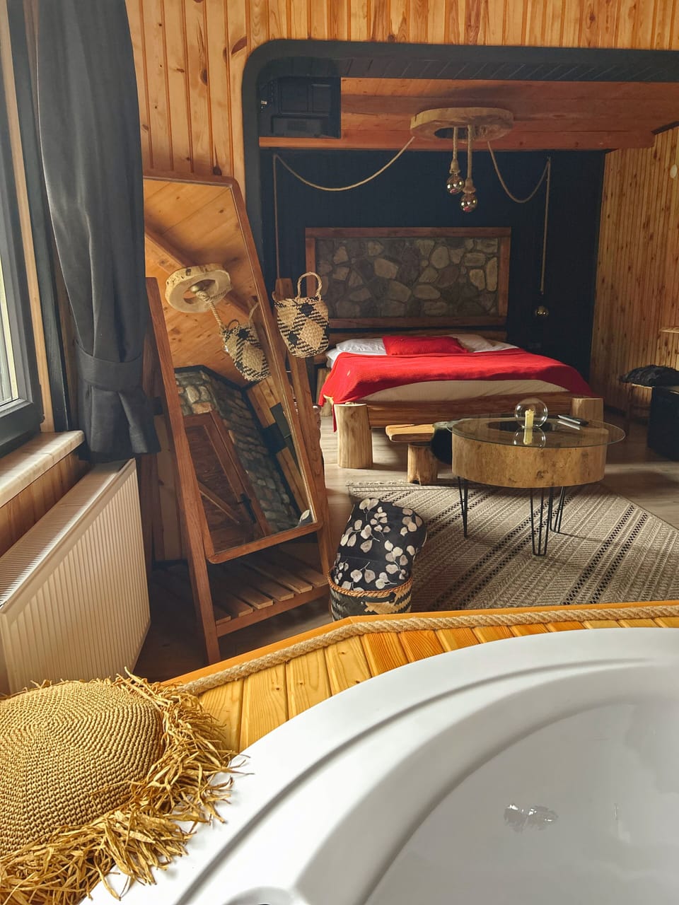Premium Room | Premium bedding, desk, laptop workspace, soundproofing