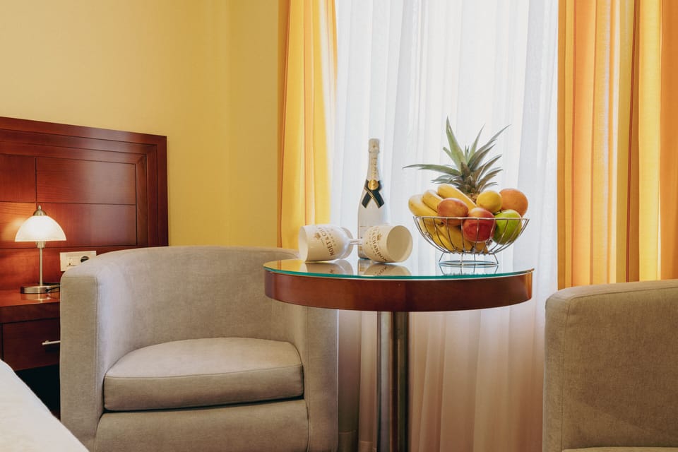 Comfort Double Room | Minibar, desk, blackout drapes, soundproofing