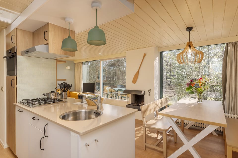 Comfort Cottage, 3 Bedrooms | Private kitchen | Fridge, microwave, stovetop, dishwasher