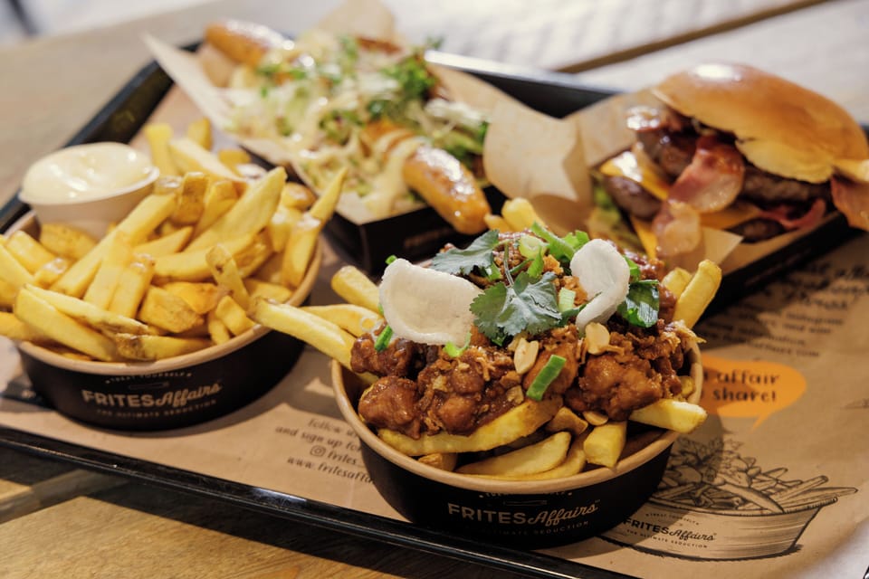 3 restaurants; breakfast, lunch, and dinner served